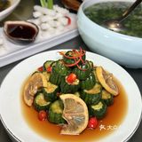 从江湖菜到传统川菜都能找到身影，吃上鲜活美味的菜肴