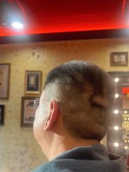 -东方先生国潮男士理发馆