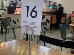 大堂-HELLO 27 意面·沙拉·帕尼尼