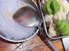 -山河屯铁锅炖(哈西站店)