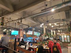 大堂-钢管厂歆瑞源油卤串串香(春熙路太古里店)