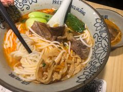 苗家红酸汤牛肉粉-俏凤凰(美林M·LIVE天地东座店)