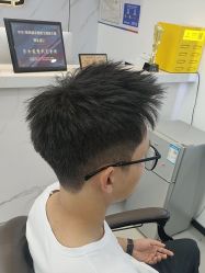 -尤司男士国潮理发馆