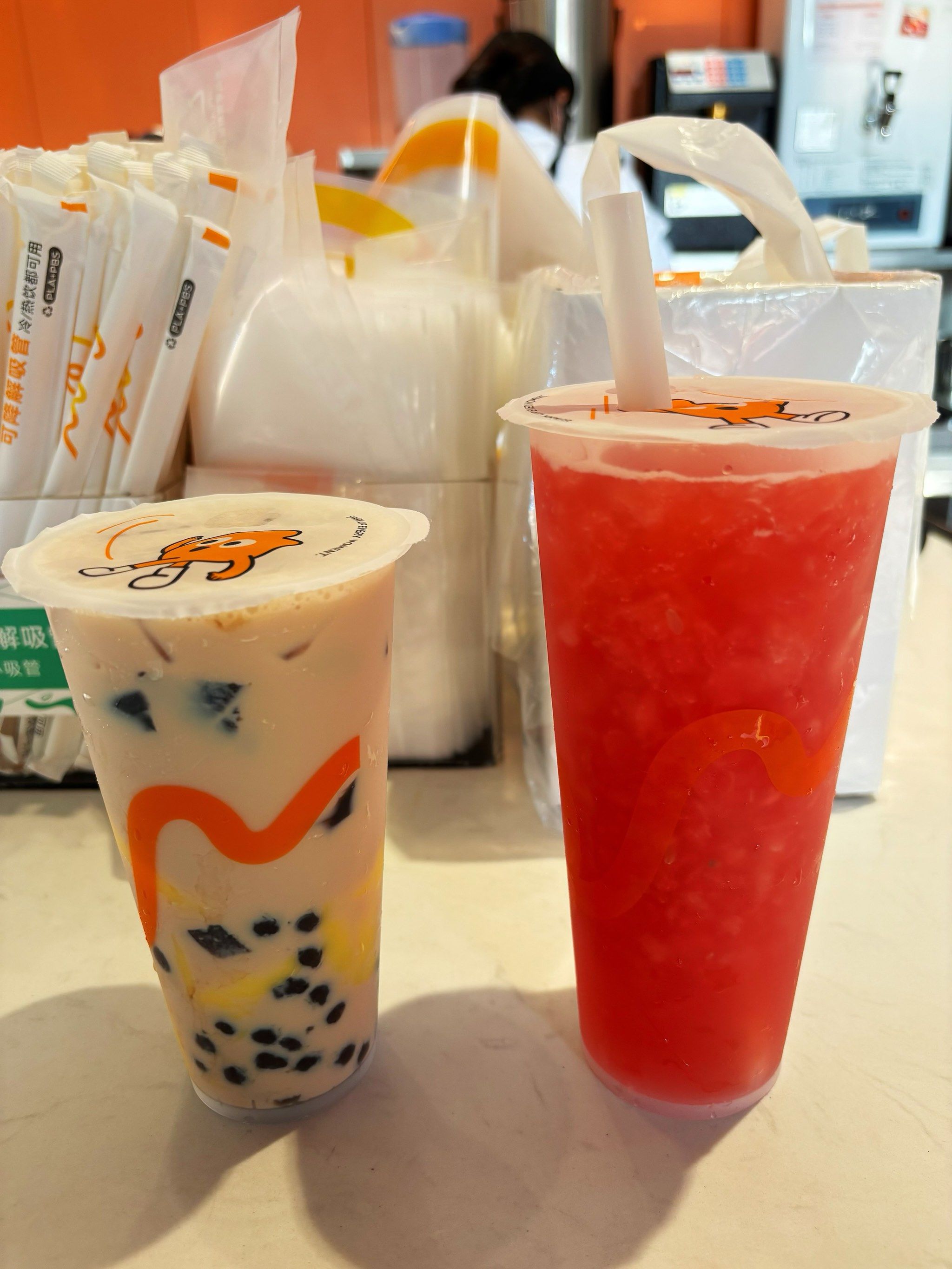 coco的奶茶三兄弟和西瓜冰茶