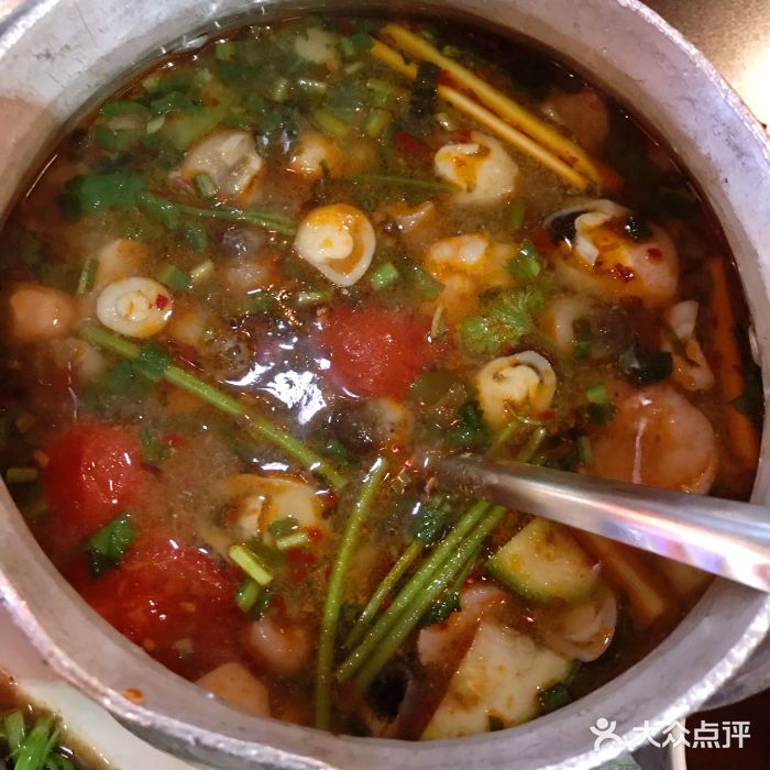 大头虾越式风味餐厅(光明广场店)冬阴功图片