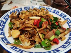 -富正毅三下锅(体育馆店)