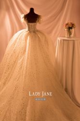 -Lady  Jane高端婚纱礼服馆