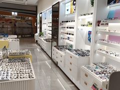 -J-Optical佳视明眼镜·蔡司视觉(青岛金茂览秀城店)