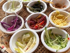 -包整·丝娃娃(一览甲秀楼风景店)