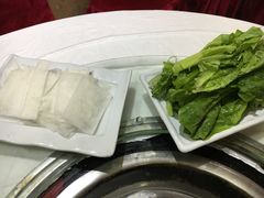-南渝食府.墨脱石锅松茸鸡