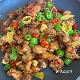 对于湖南人来说一点也不会说吃不惯！雪山鱼酸辣的口感