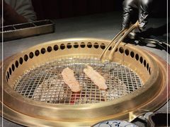 -铭牛烧肉·和牛海鲜自助(高新月牙湖店)