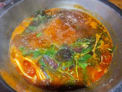 -野山舂·贵州现舂酸汤牛肉(鸿通城店)