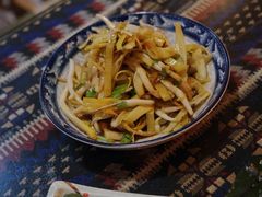 -蜗牛小馆醉乡民谣云南菜(惠新西里店)