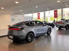 -TESLA 特斯拉(北京南四环中路特斯拉中心)