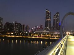 -南京眼步行桥