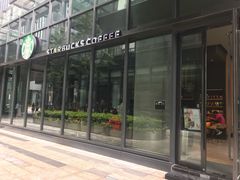 -星巴克(前滩世贸中心店)