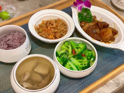 -安雅国际月子会所(拱北森宇富通店)