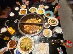 -鱼窝棚柴火铁锅炖(富山屯店)