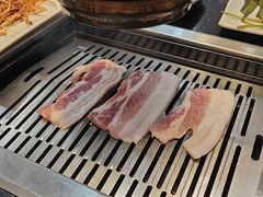 -臻牛烤肉