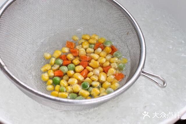 虾仁蛋炒饭