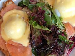 -ROAST coffee & eatery