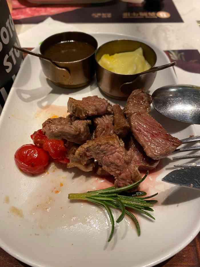 犇腾牛排金标店(东方之门店)-"东方之门负一楼商业街悄悄上线了,林林