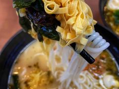 -灵芝妹子海鲜米线(香炉礁山姆店)