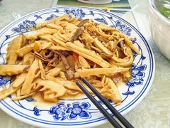 -天天向上素食餐厅(五台山店)