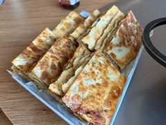 特色肉饼-北京龙庆四季香农家饭庄·灶台鱼·碳烤虹鳟鱼(龙庆峡店)