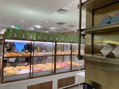 面包甜点陈列柜-奈雪的茶(新天地广场PRO店)