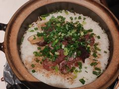 特色腊味煲仔饭-百年果林椰子鸡(中洲店)