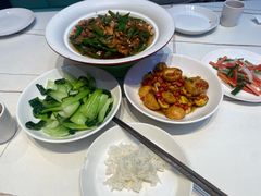-阿瓦山寨·湘菜现炒·剁椒鱼头王(咸阳总店)