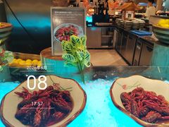 -广州万富希尔顿酒店·感趣自助餐厅·金秋蟹宴生蚝海鲜刺身