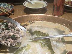 -洱火云南酸菜牛肉火锅(石景山当代商城店)