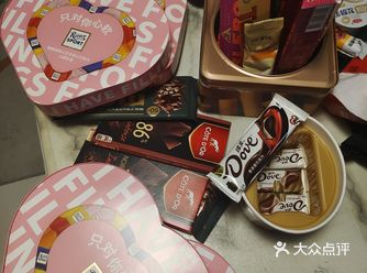 喜欢吃元宵，特别是丝滑牛奶巧克力味的。