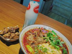 豌杂肥肠小面-幺不倒重庆小面(大梁店)