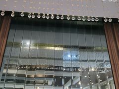 -河畔春天时尚餐厅