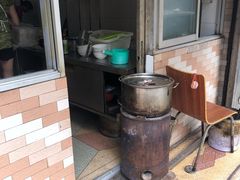 -老字号眼镜子煎包汤包店