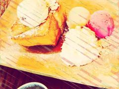 -莓园冰淇淋店