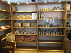 -正宗普宁豆干坊·洪记砂锅粥(红领巾路店)