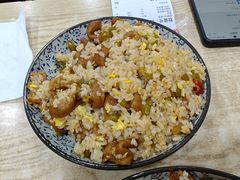 酸缸豆大肠炒饭-老头爱马仕酸豇豆炒饭(丰富路店)