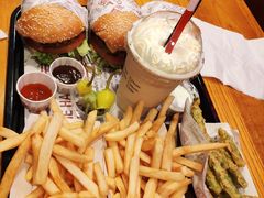 -The Habit Burger Grill 哈比特汉堡(复兴soho店)