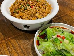鲜椒牛蛙捞面-老铺烤鸭(宝鸡店)