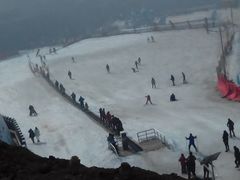 -采薇庄园四季滑雪场