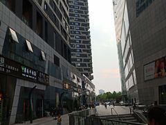 -保利MALL(天鹅湖店)