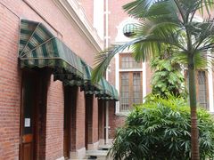 -香港大学