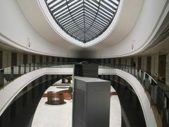 -上海滴水湖皇冠假日酒店