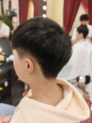 -东方先生国潮男士理发馆