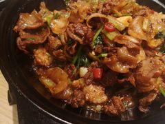 小炒黄牛肉-漫卷香烤鸭春饼